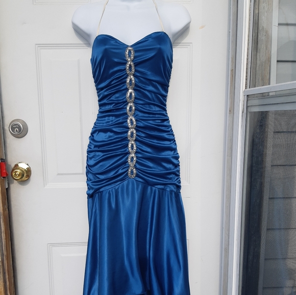 Mermaid Style Dress - Picture 1 of 15